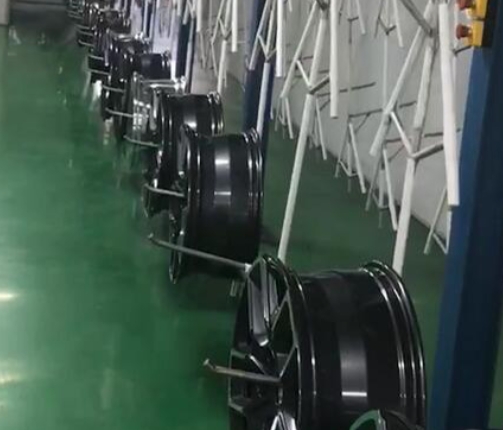 汽車(chē)配件輪轂噴涂線(xiàn)體|全自動(dòng)機(jī)器人噴涂